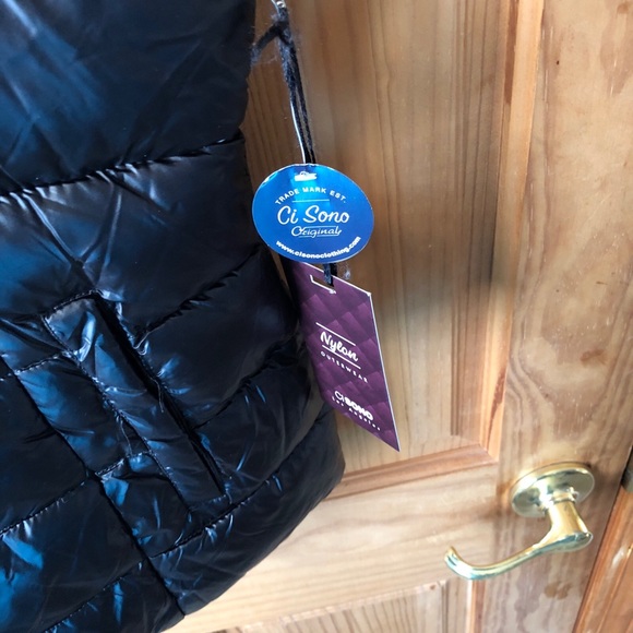 Mens vest - Picture 10 of 12